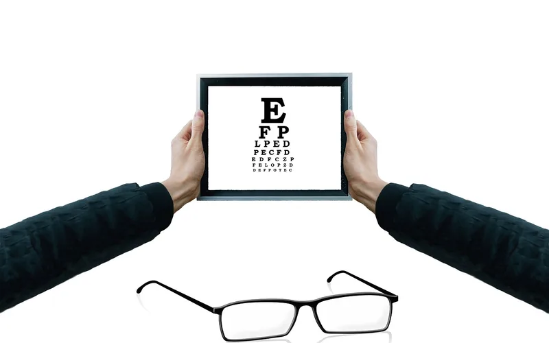 تصحيح طول النظر الشيخوخي — لمطيوي أوبتيك فاس